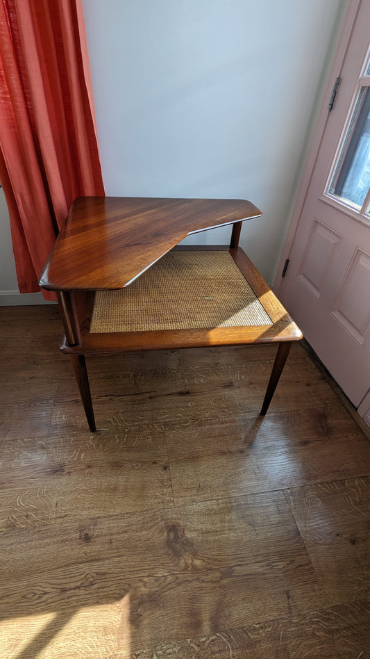 Peter Hvidt & Orla Molgaard "Minerva" Corner Table for France & Son  (No. 519)